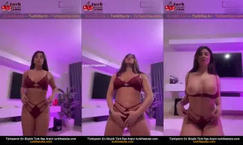 Talim Talin Yavaşça soyunup götüne dildo soktu