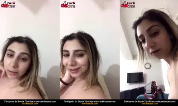 Suzan Havluyu açıkça ifşa edip göğsünü gösterdi