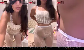 Dilberim Odasında Çıplak Yatağında Sakso Yapar